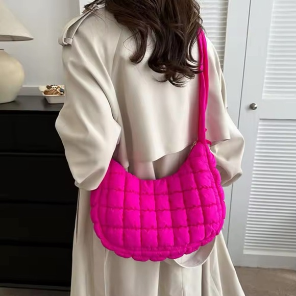 Pink Bubble Bag - Picture 3 of 5